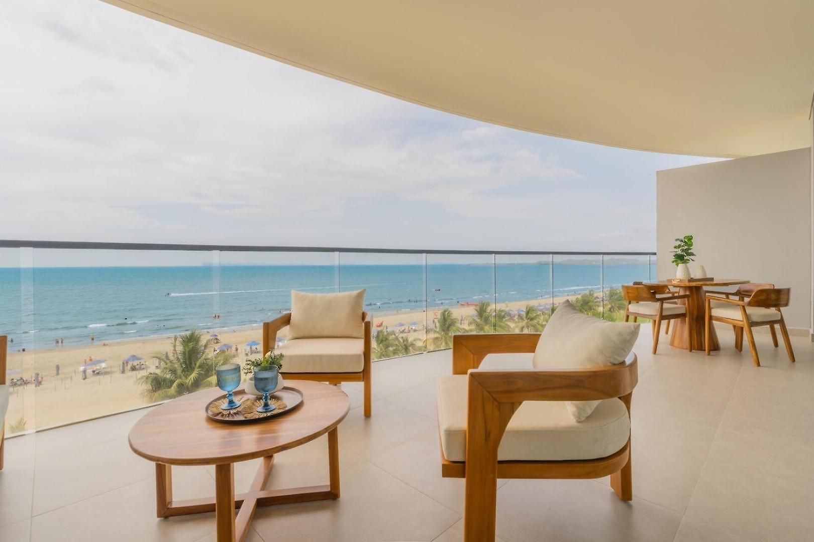 Apartamento Wake Up To The Ocean, True Beachfront Terrace *