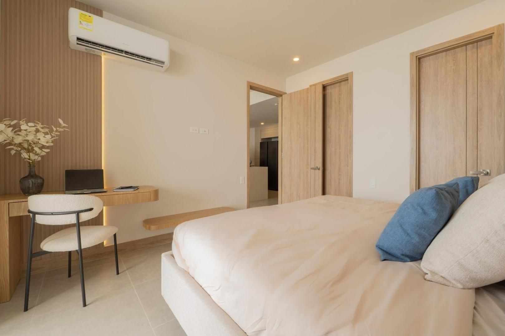 Apartamento Wake Up To The Ocean, True Beachfront Terrace