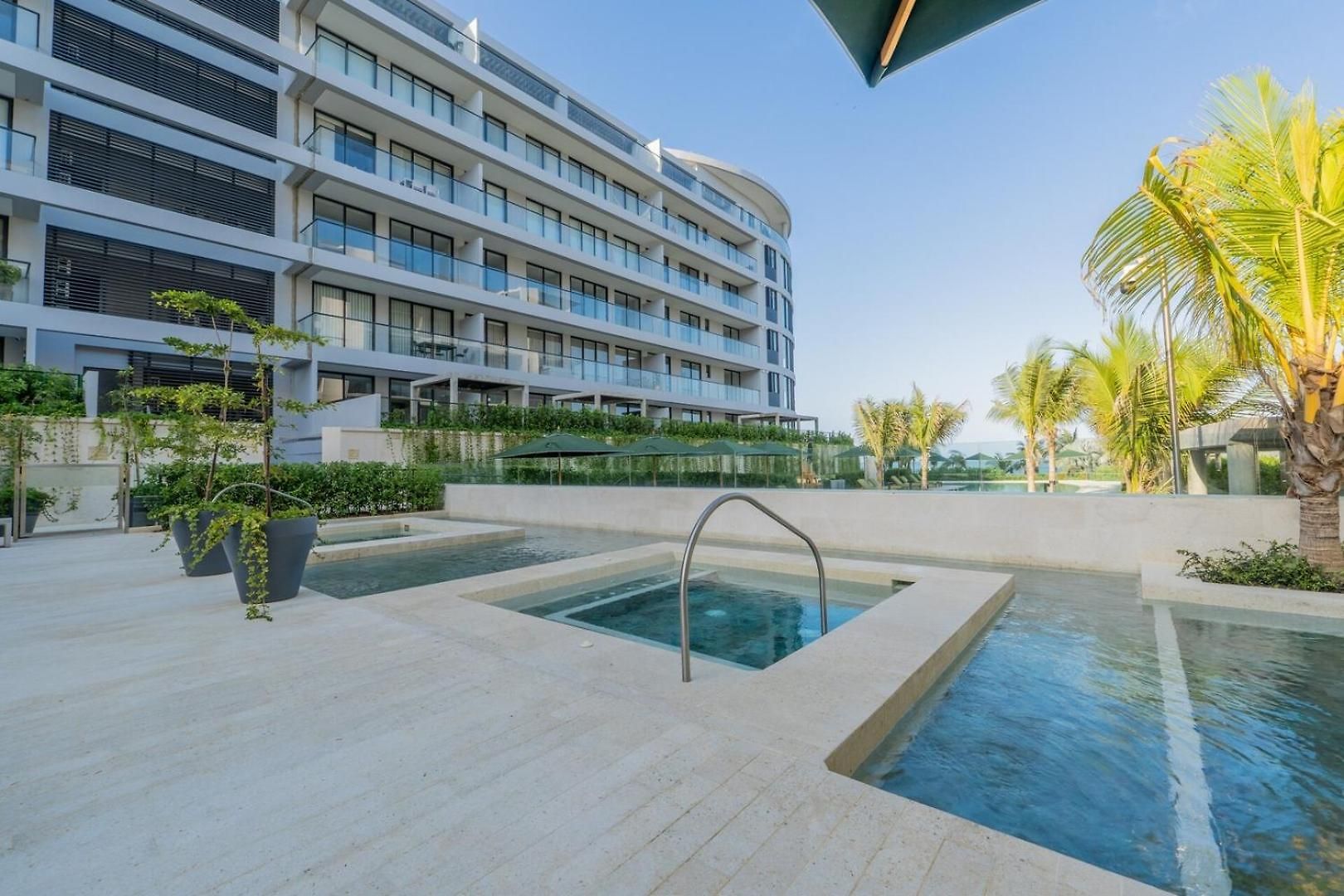 Wake Up To The Ocean, True Beachfront Terrace Apartamento *