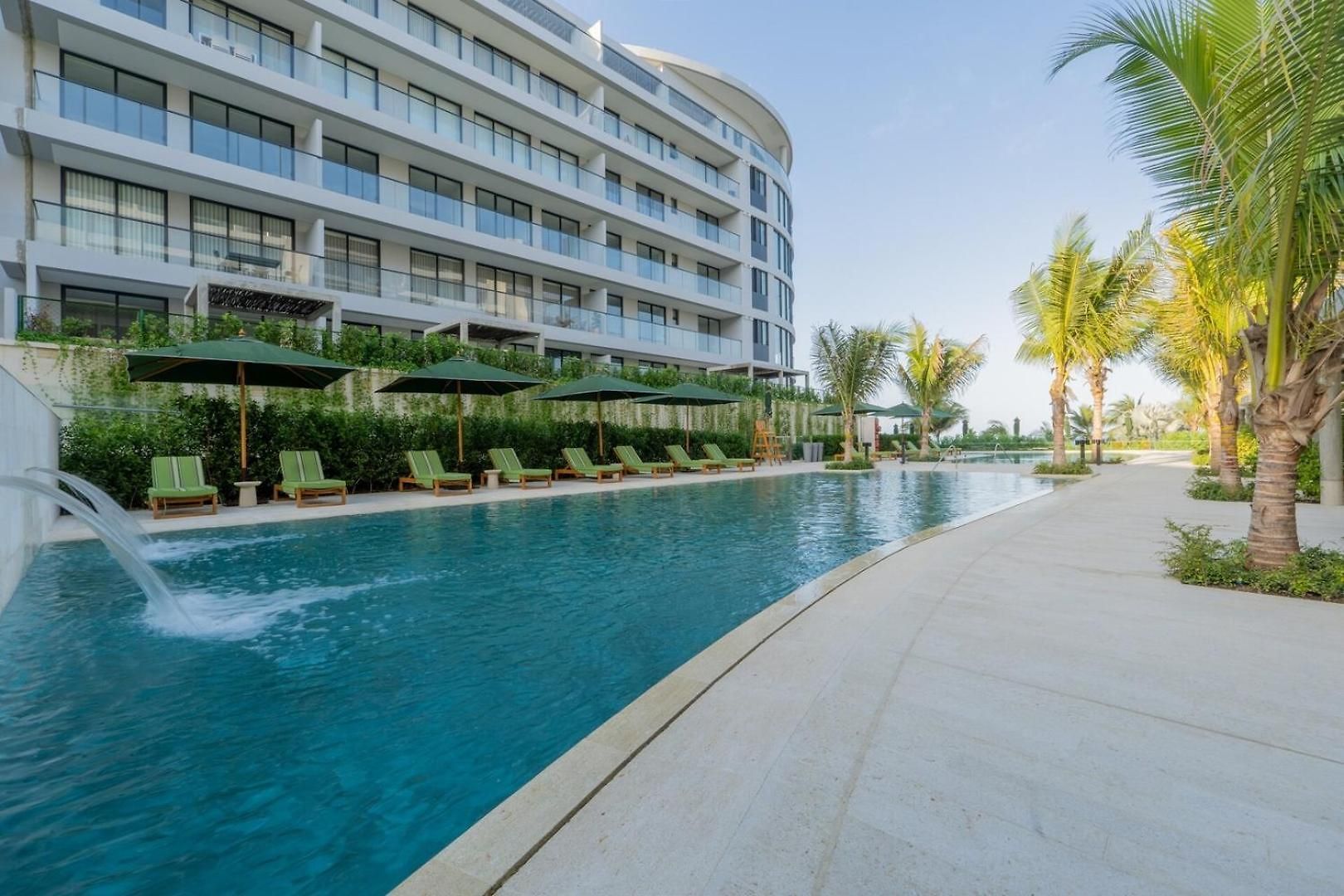 Wake Up To The Ocean, True Beachfront Terrace Apartamento