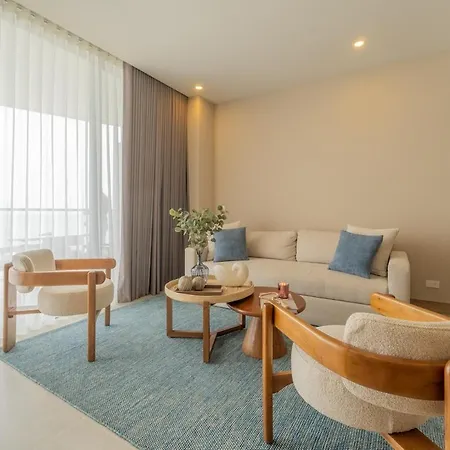 Wake Up To The Ocean, True Beachfront Terrace Apartamento