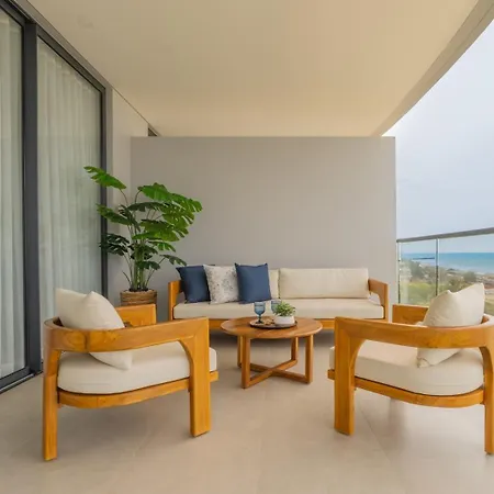 Wake Up To The Ocean, True Beachfront Terrace Cartagena