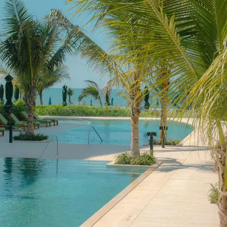 Wake Up To The Ocean, True Beachfront Terrace