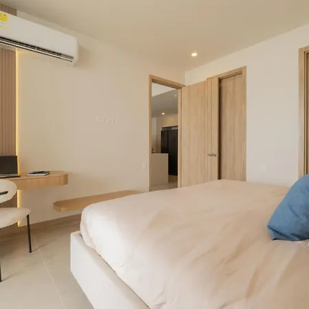 Apartamento Wake Up To The Ocean, True Beachfront Terrace